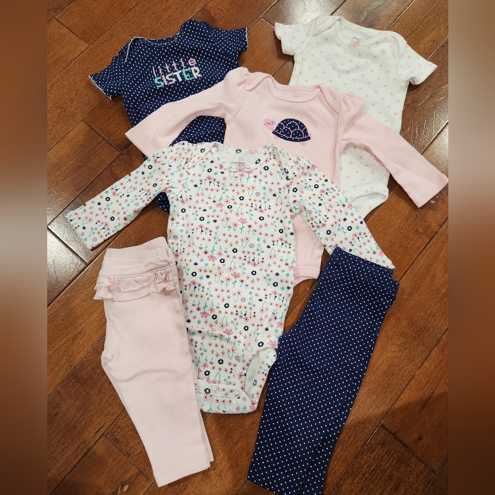 Baby girl bundle, size 3-6 mo, carter's - Picture 2 of 5
